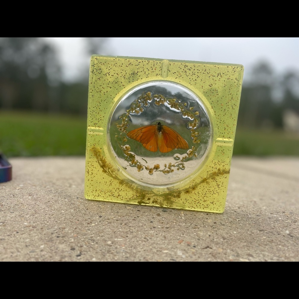 Large Ash Tray